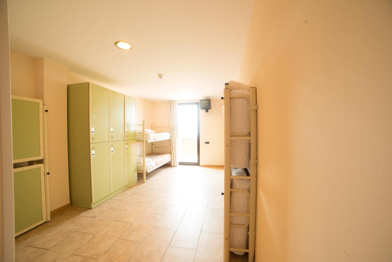 Abrigall Hostel Ла-Маселья Екстер'єр фото